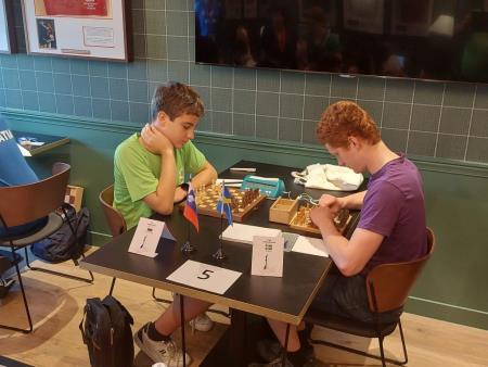 msp_Med partijo s svetovnim prvakom